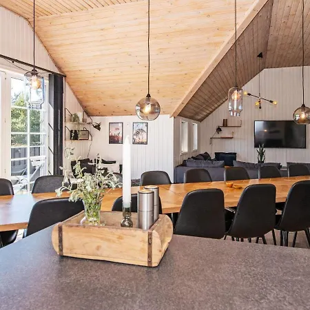 Nine-bedroom Holiday In Fano Holiday home