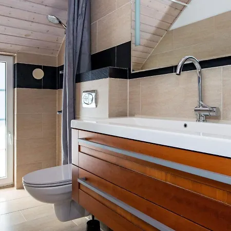 別荘 Nine-bedroom In Fano